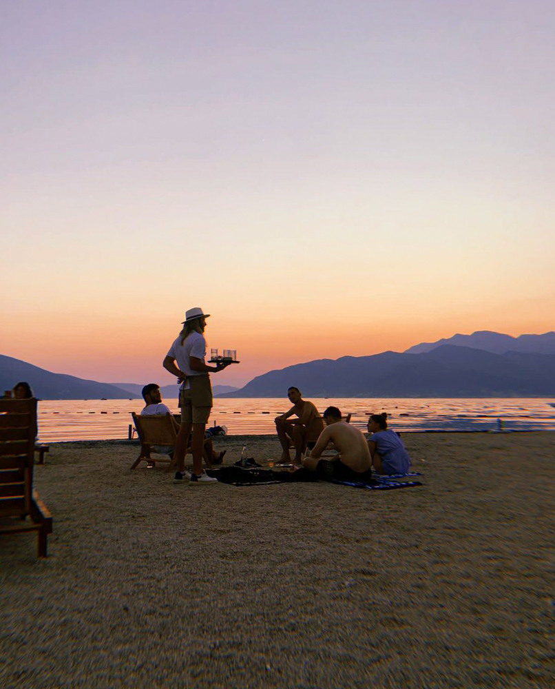 royal-town-kotor-royal-blue-beach-club-10